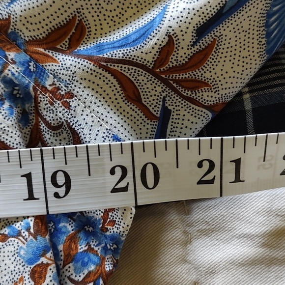 Land's End No Iron Supima Cotton Button Down Bluebird Blouse SZ: 8T - Picture 11 of 12